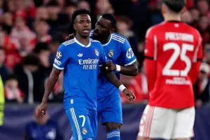 Vinicius tố bị phân biệt chủng tộc, Mbappe đòi cấm cầu thủ Benfica